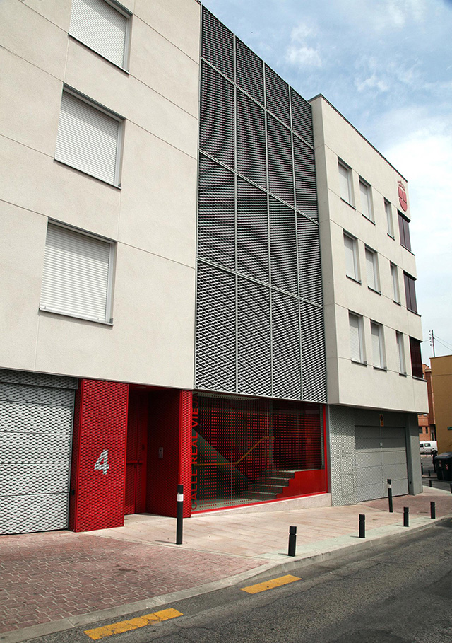 Slide4